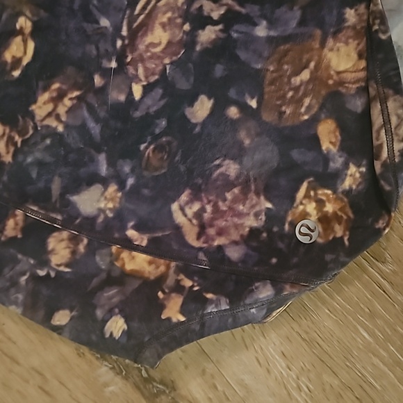 Lululemon floral sculpt tank - Picture 5 of 5